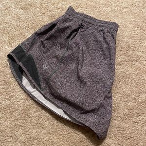 Lululemon hotty hot 4inch shorts
